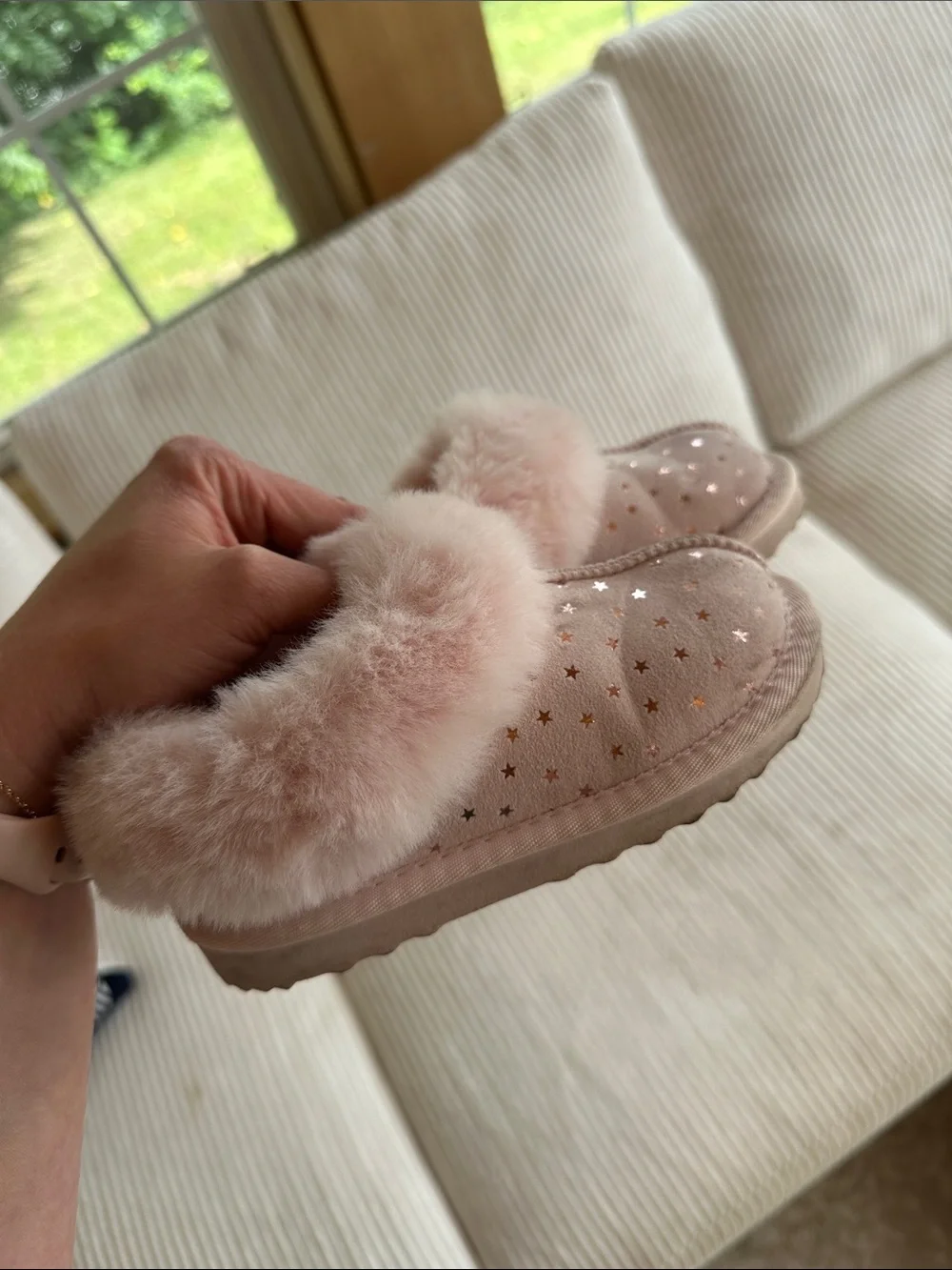 Cat & Jack Pink Faux Fur Star Toddler Slippers